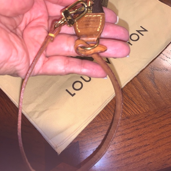 Louis Vuitton Pochette - Picture 8 of 12